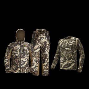 Altus Ultra Silent Hunting Suit and Merino 150 Wool Base Layer Bundle